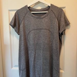 Lululemon Swiftly Tech Short Sleeve Shirt 2.0 Size 14